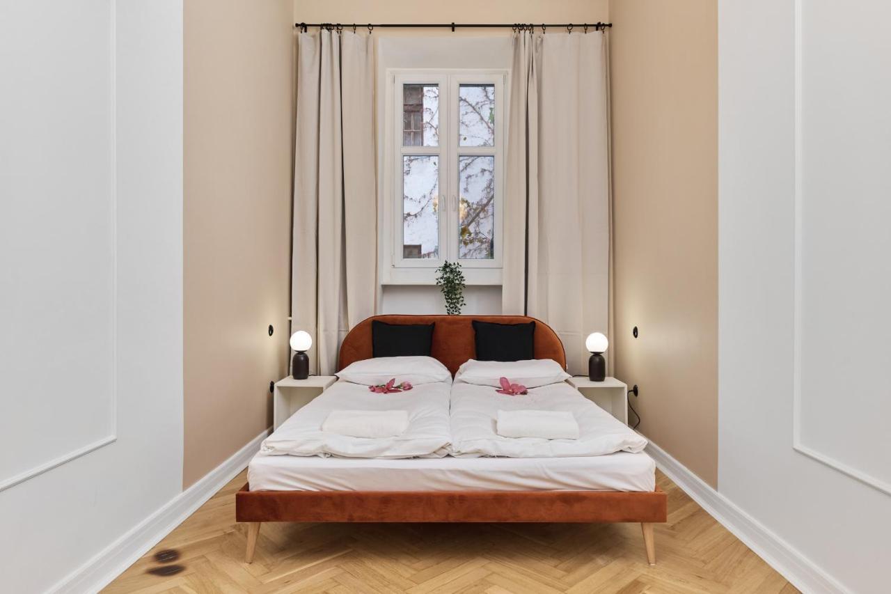 The Market Square Siedmiu Elektorow Apartment By Noclegi Renters Wrocław Extérieur photo